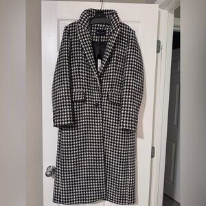 BCBG MAX AZRIA Black and White Houndstooth Long Coat